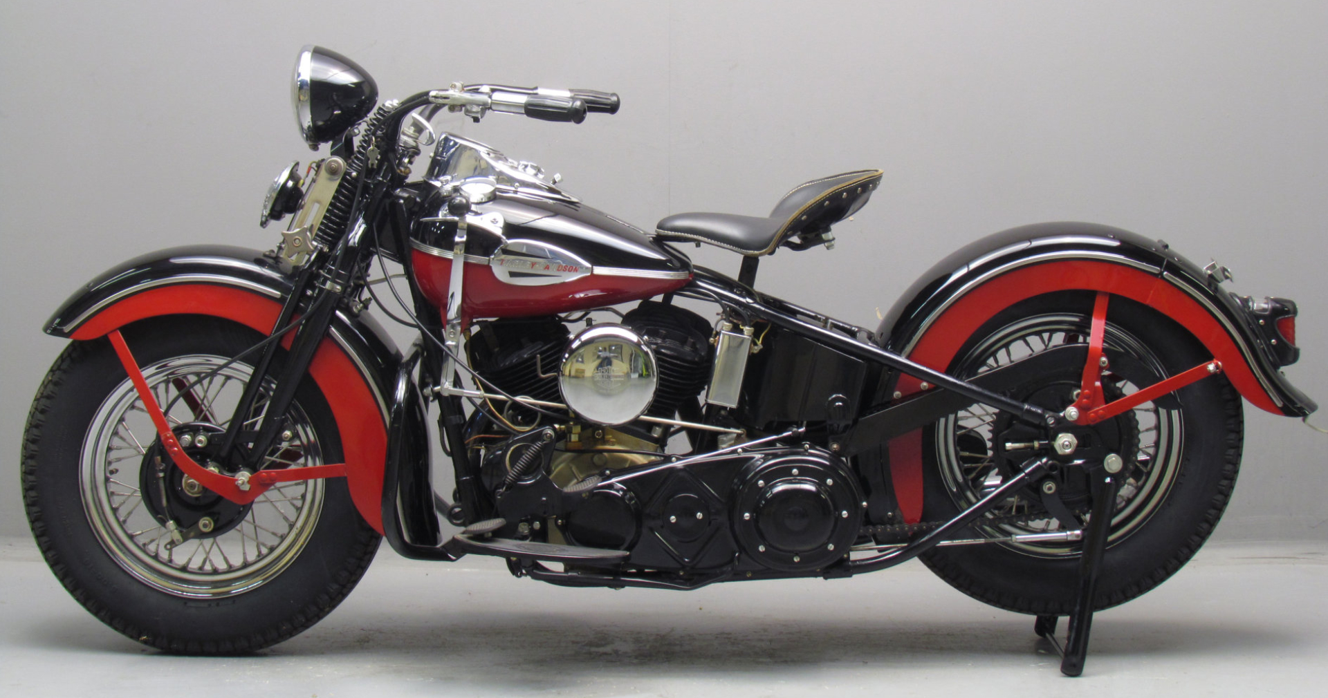 Harley-Davidson Modell “U” von 1946, Seitansicht